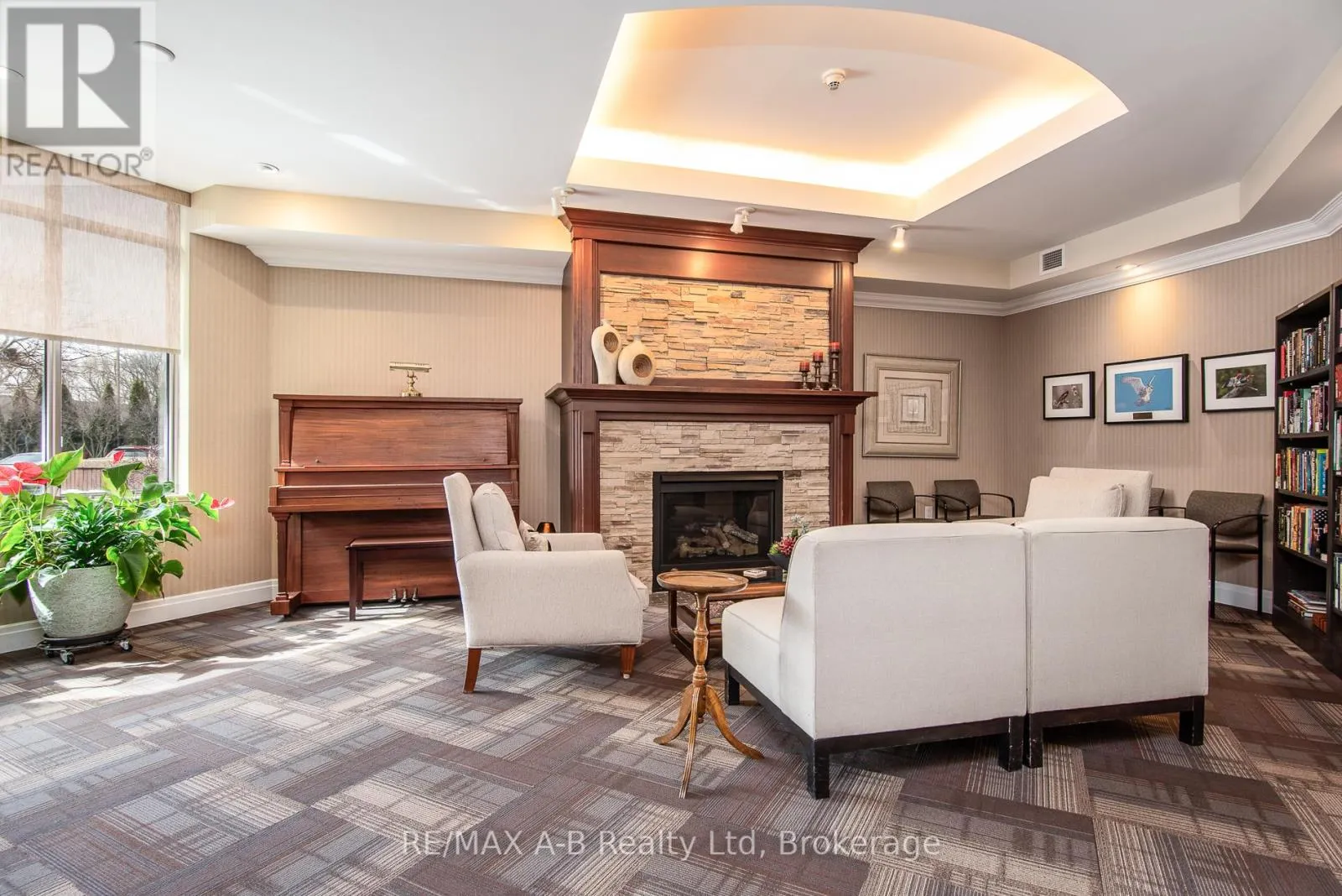 202 - 400 ROMEO STREET N, #202