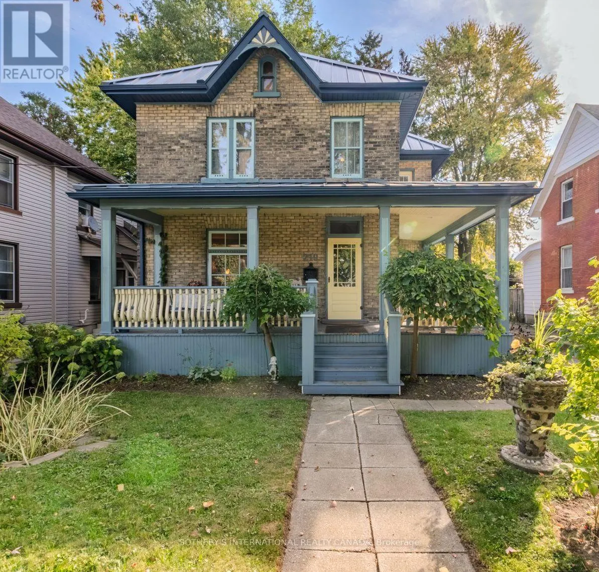219 FRONT STREET