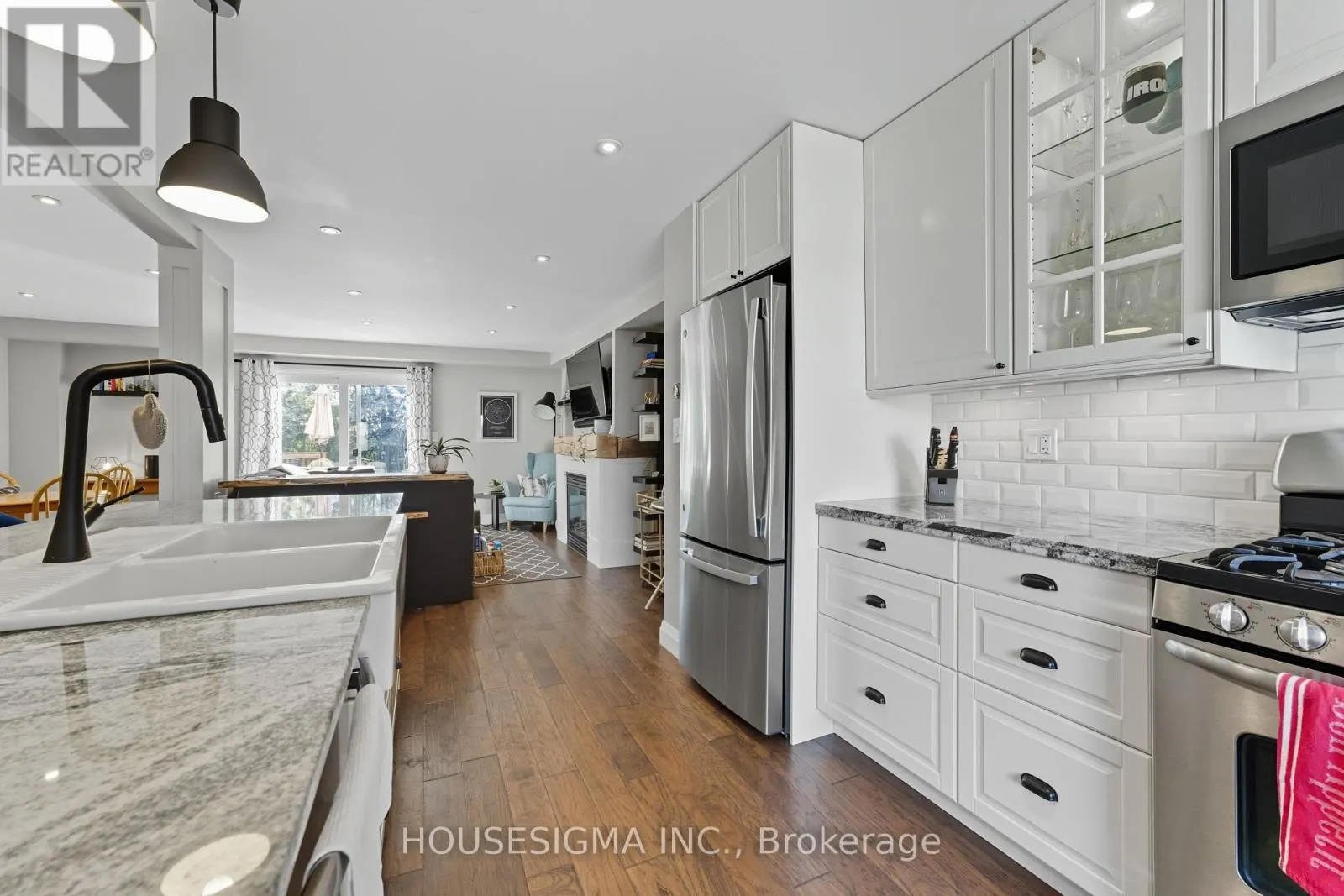 132 FOREST GLEN CRESCENT