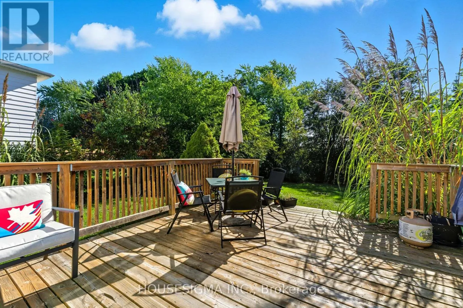 132 FOREST GLEN CRESCENT