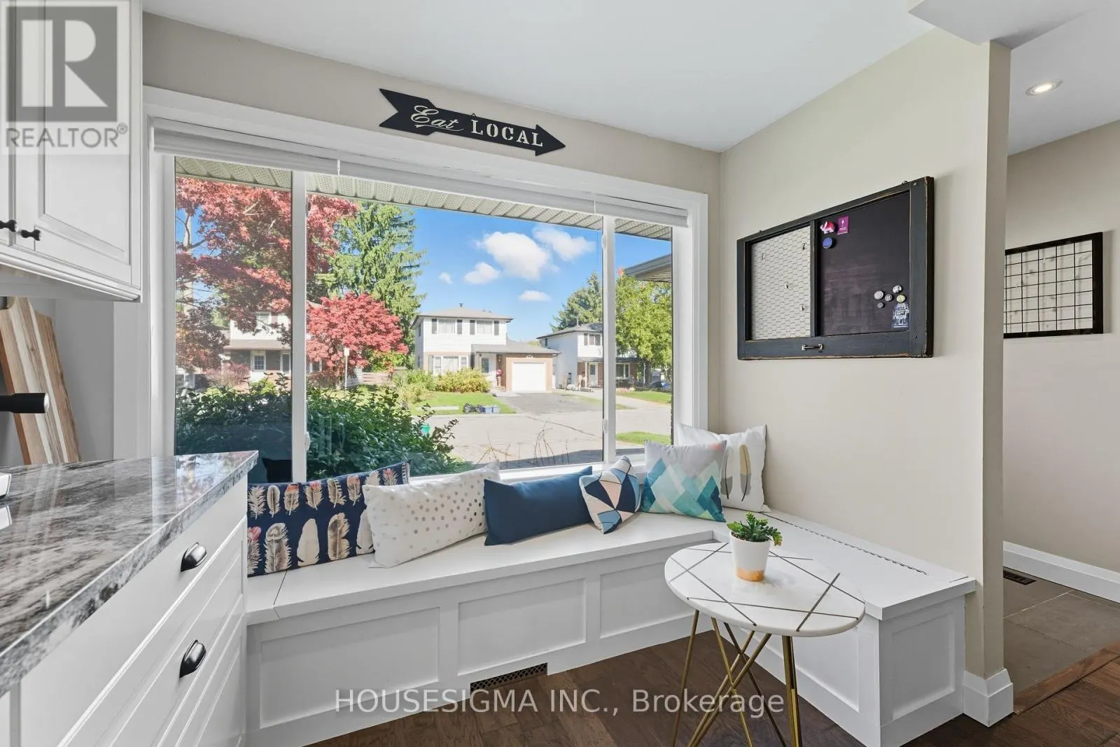 132 FOREST GLEN CRESCENT