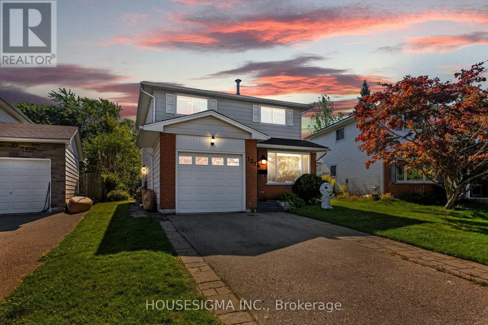 132 FOREST GLEN CRESCENT