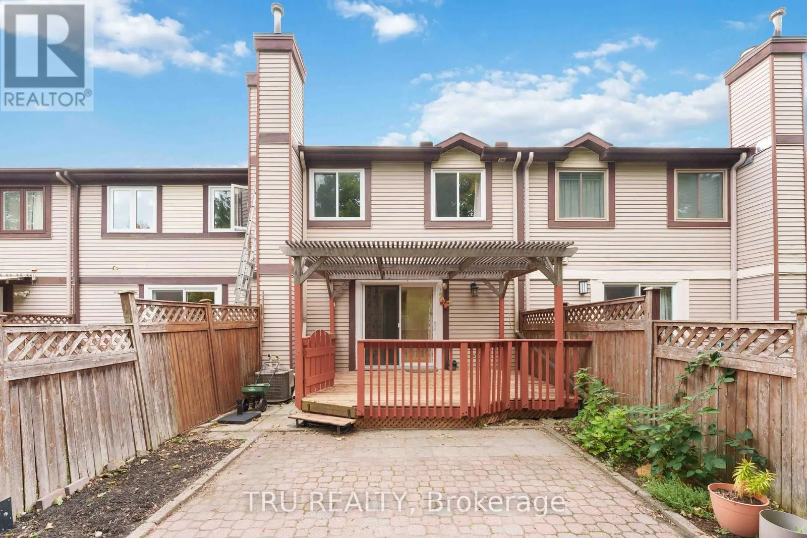 30 SHEARER CRESCENT