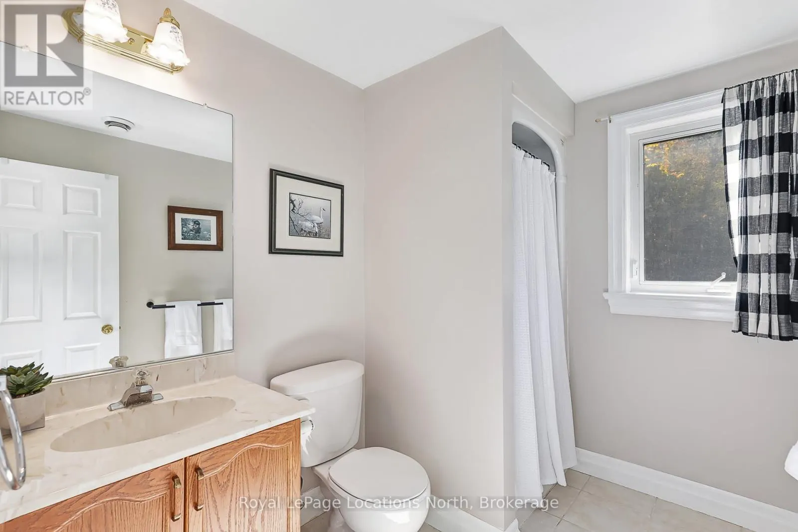 103478 GREY 18 ROAD