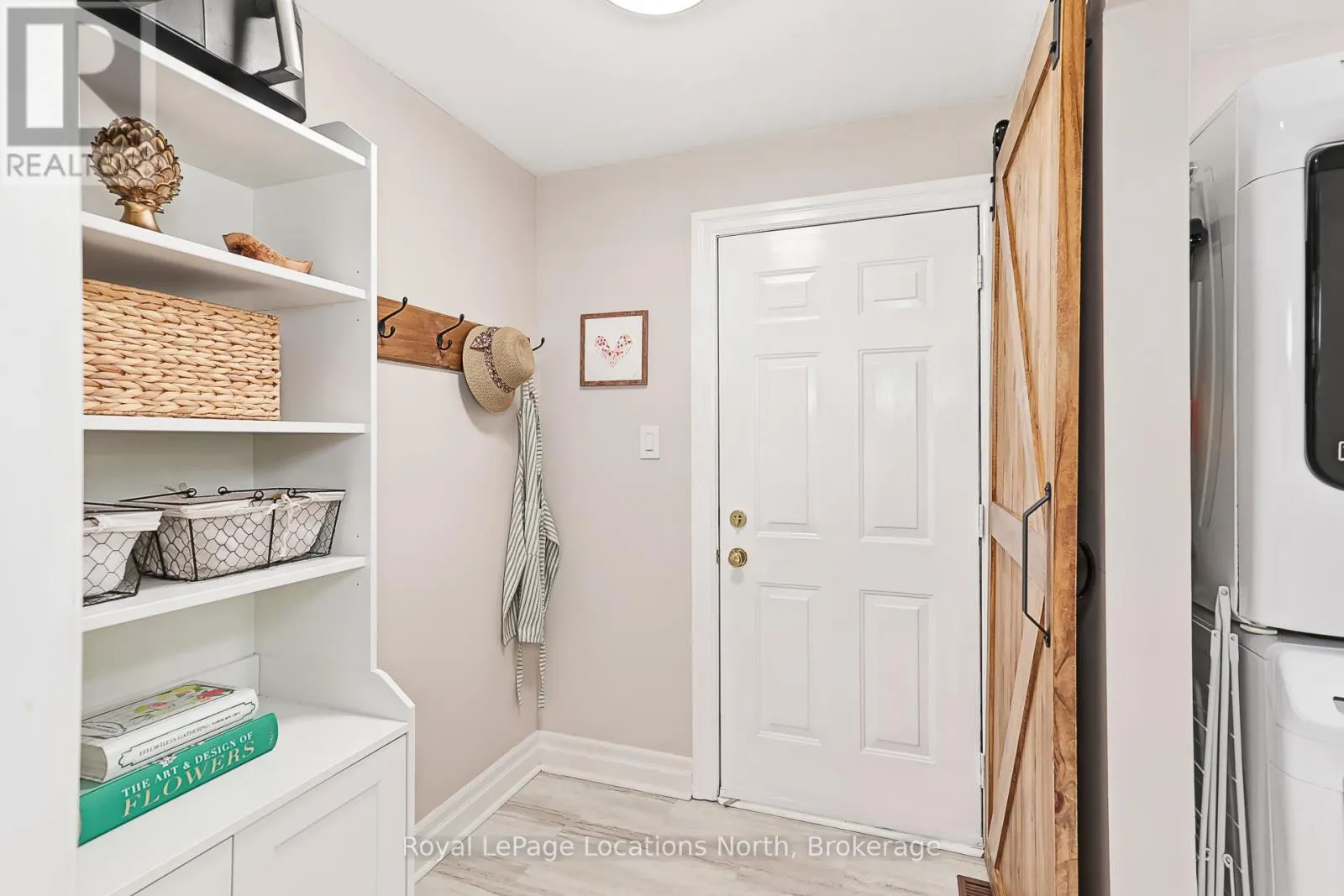 103478 GREY 18 ROAD