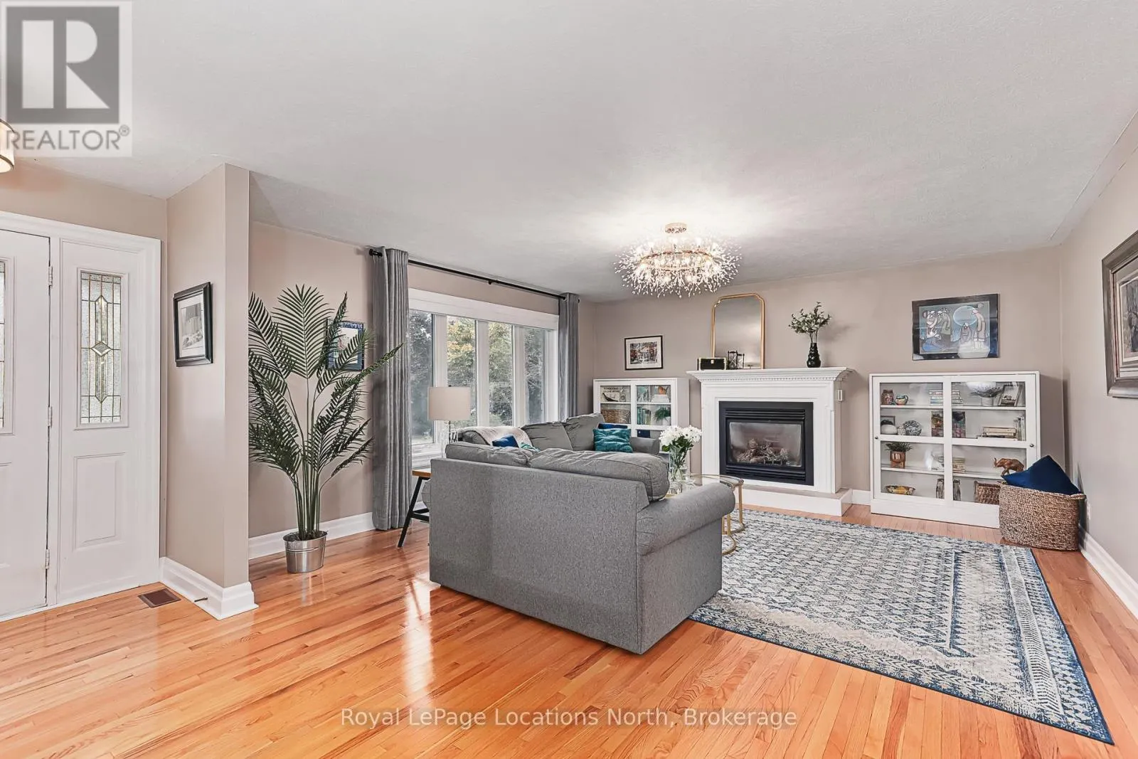 103478 GREY 18 ROAD