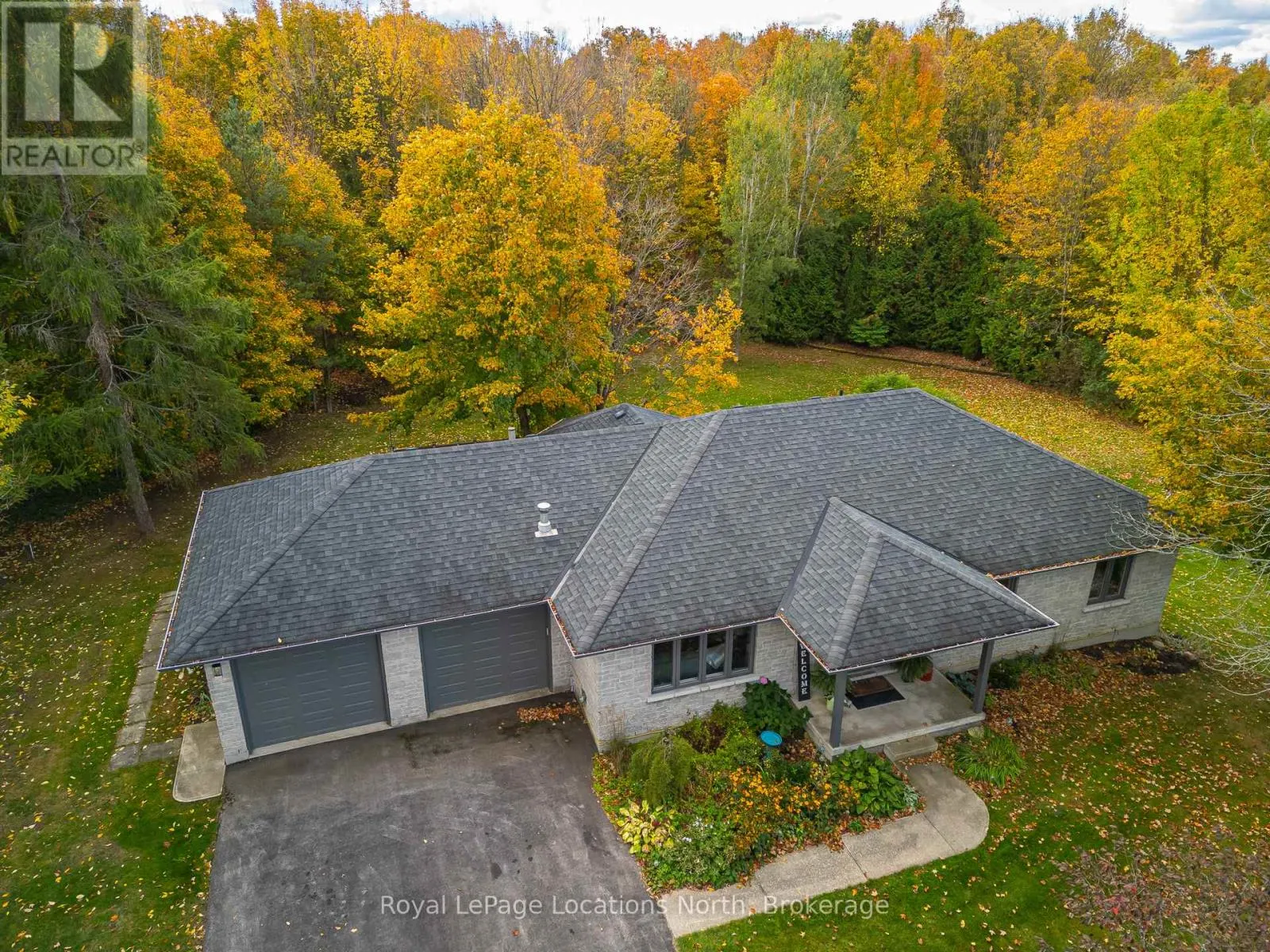 103478 GREY 18 ROAD