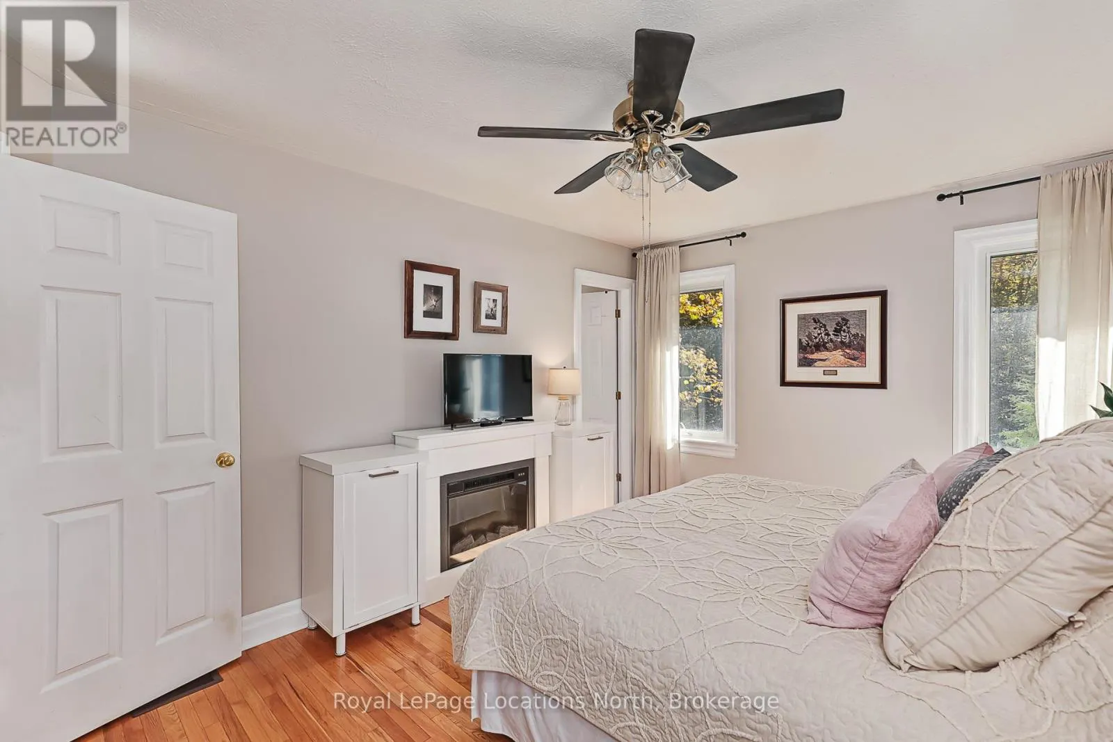 103478 GREY 18 ROAD