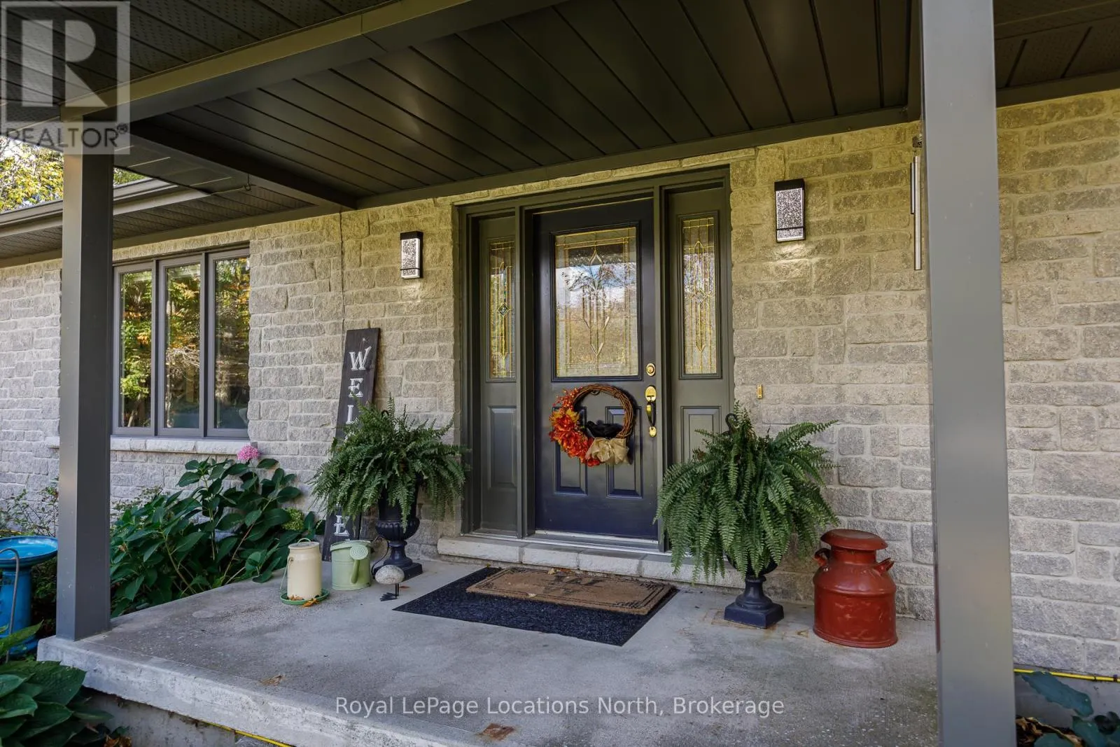 103478 GREY 18 ROAD