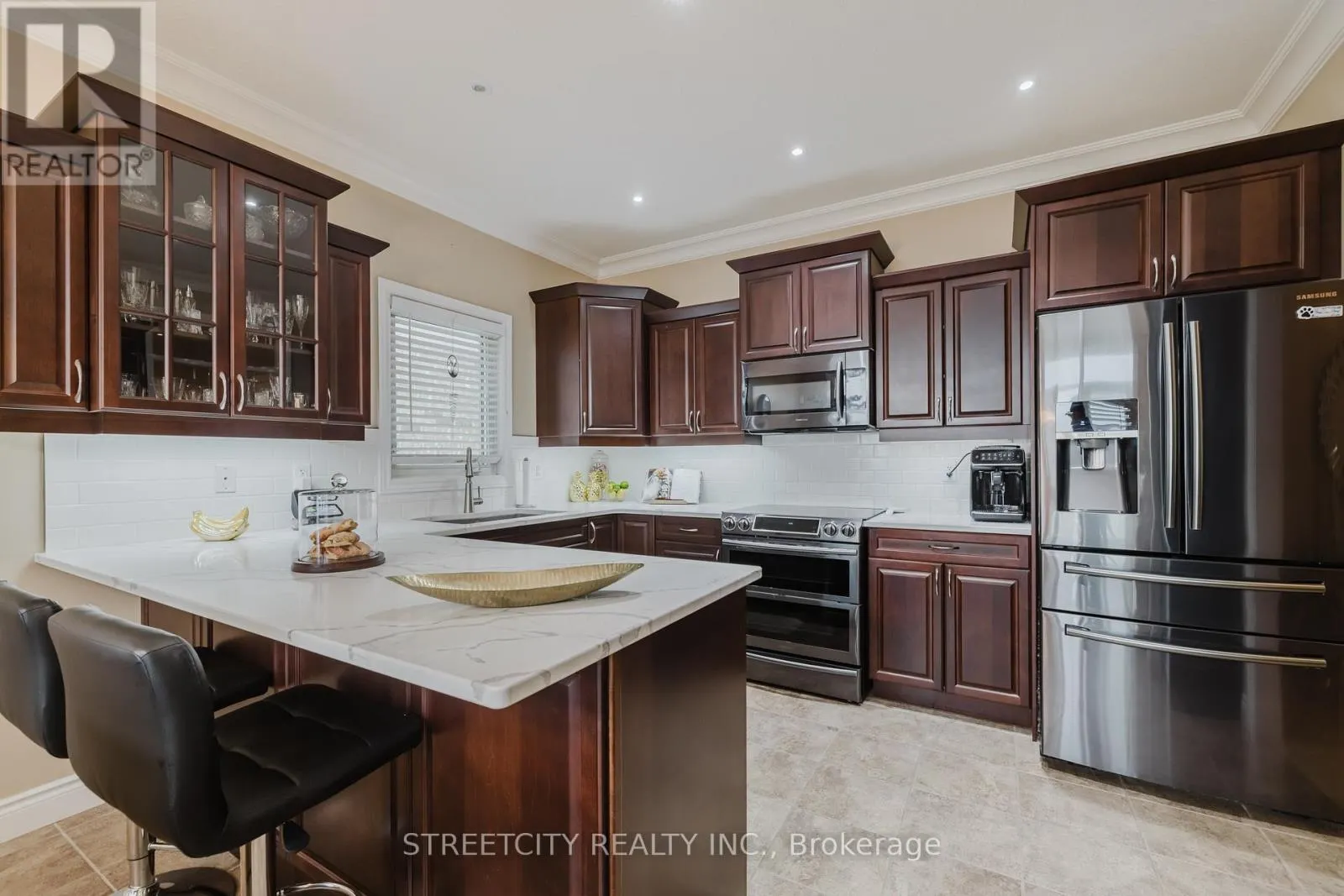 15 - 2615 COLONEL TALBOT ROAD, #15