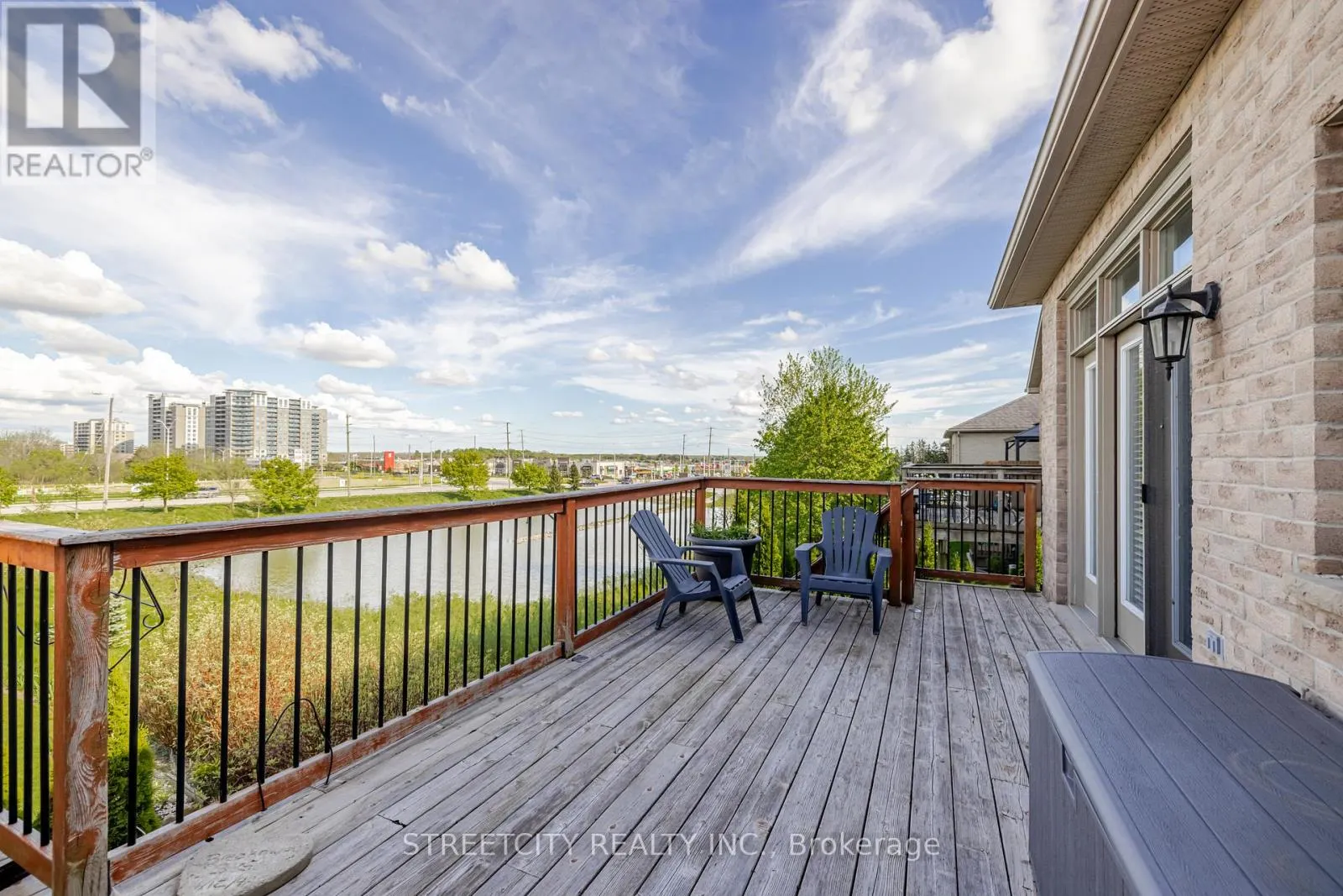 15 - 2615 COLONEL TALBOT ROAD, #15