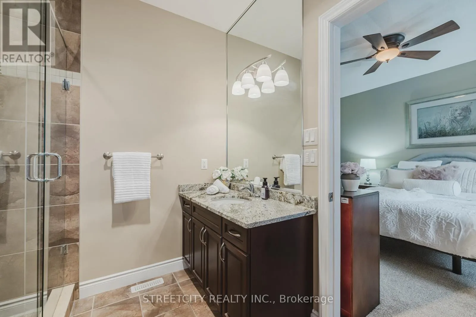 15 - 2615 COLONEL TALBOT ROAD, #15