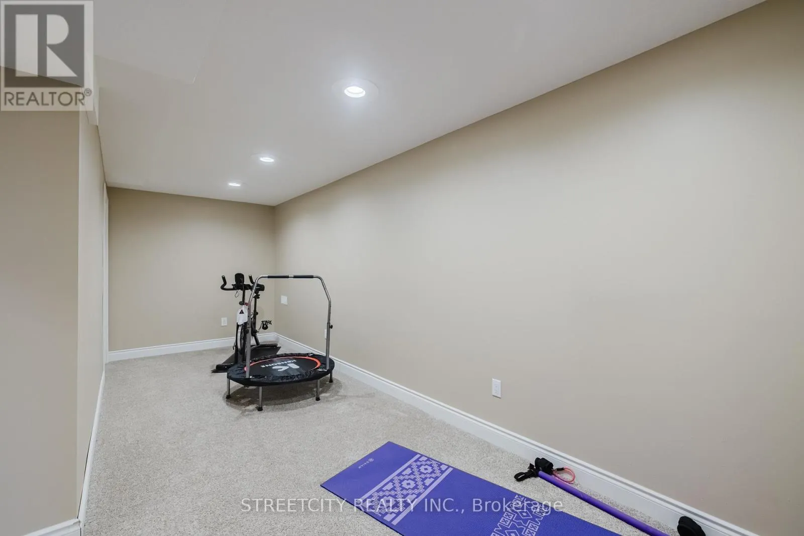 15 - 2615 COLONEL TALBOT ROAD, #15