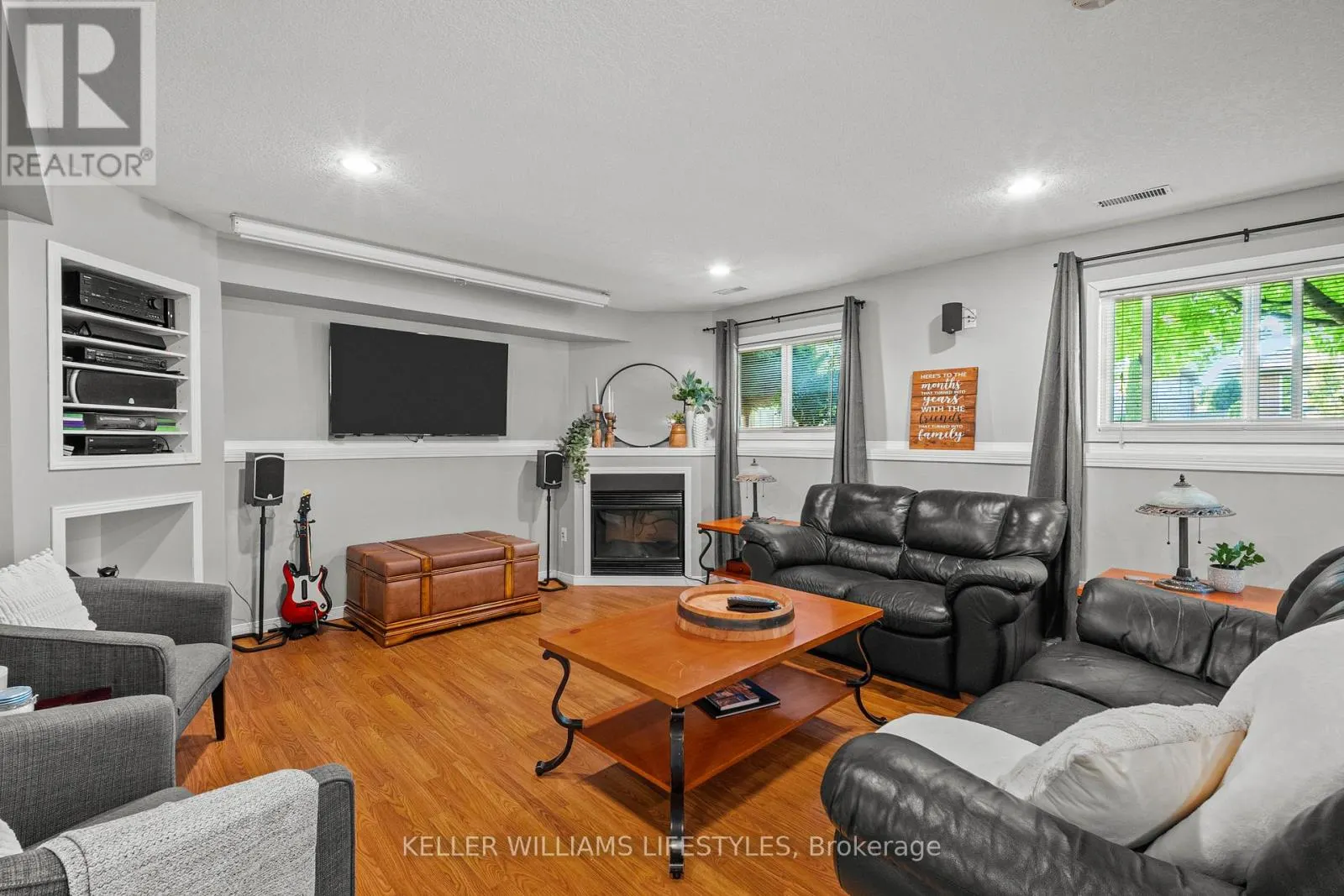 598 HARRIS CIRCLE