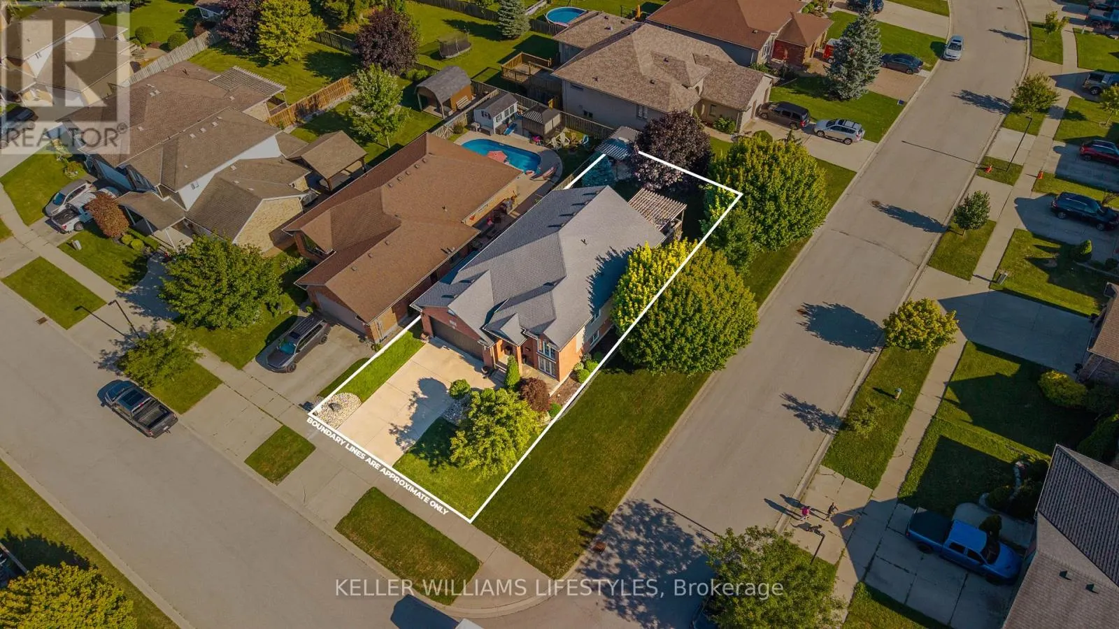 598 HARRIS CIRCLE