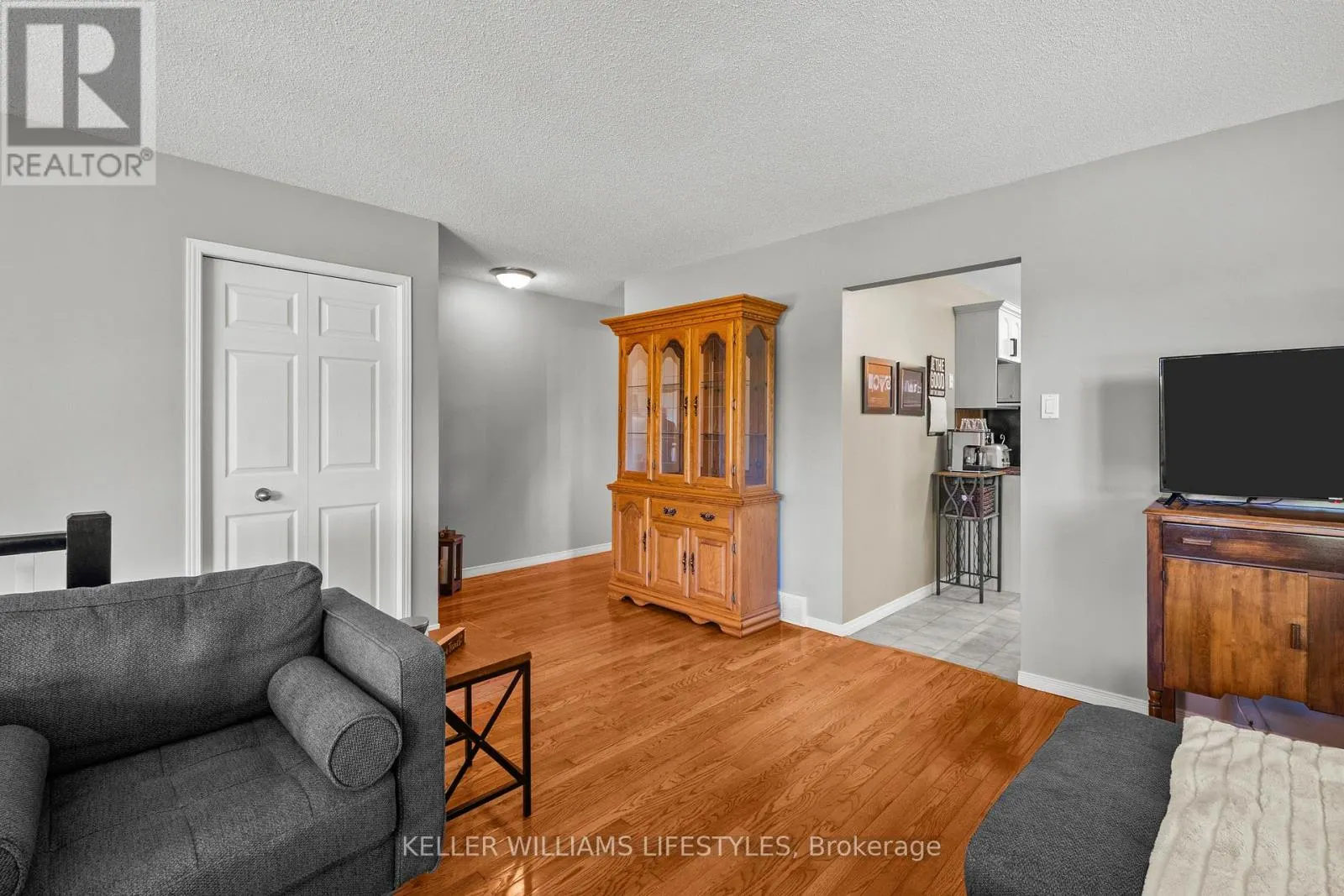 598 HARRIS CIRCLE