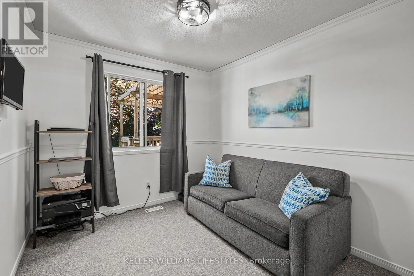 598 HARRIS CIRCLE
