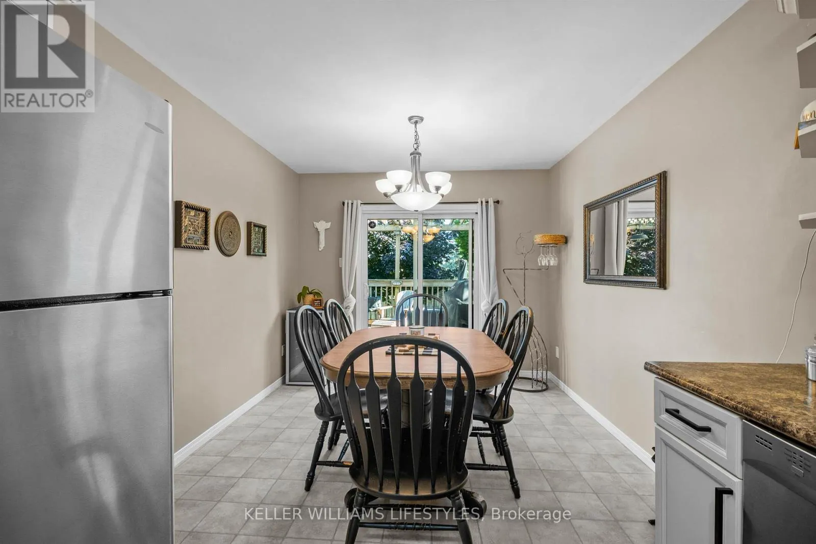 598 HARRIS CIRCLE