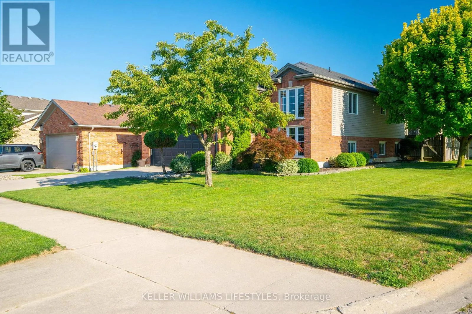 598 HARRIS CIRCLE