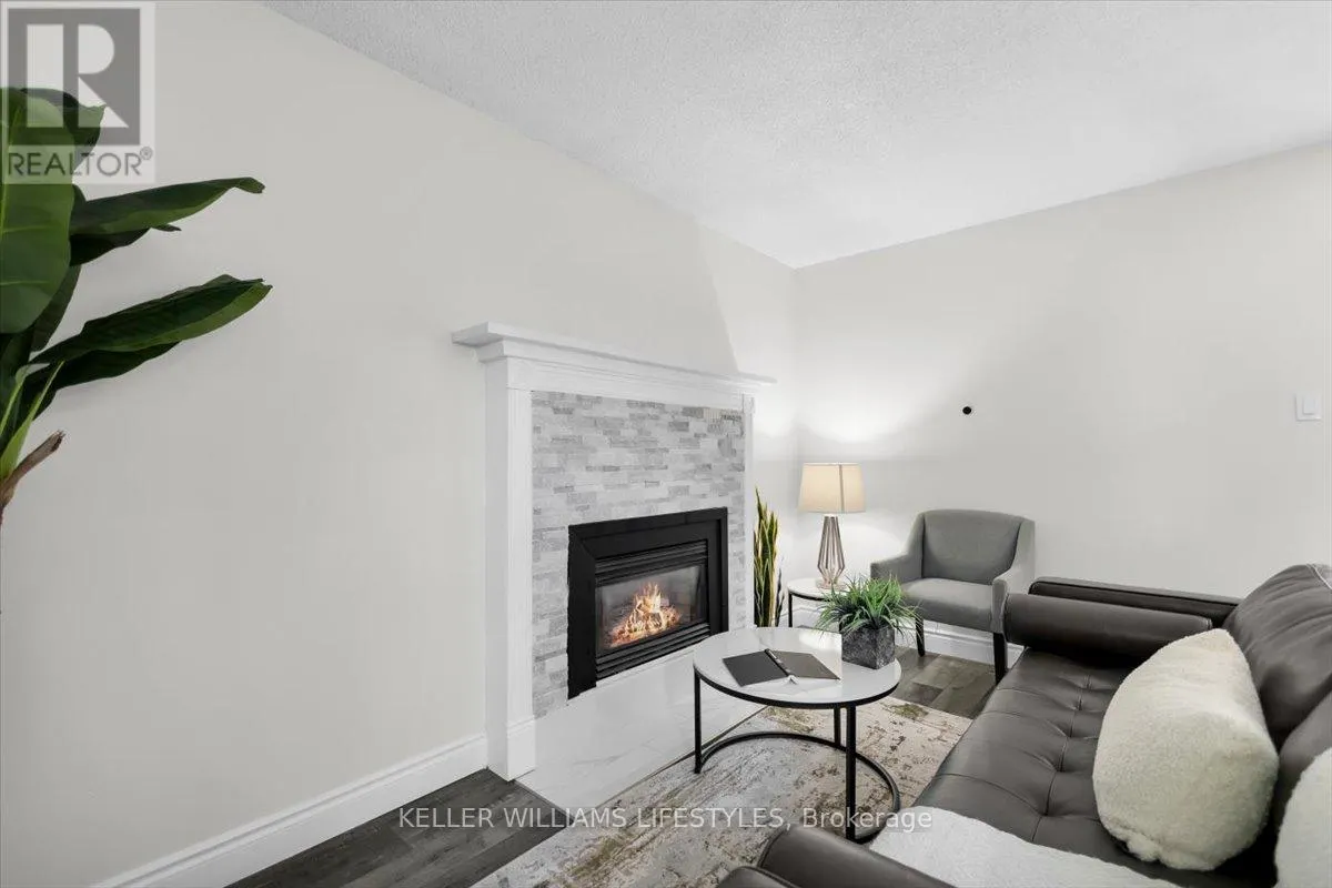 661 LADYBROOK CRESCENT