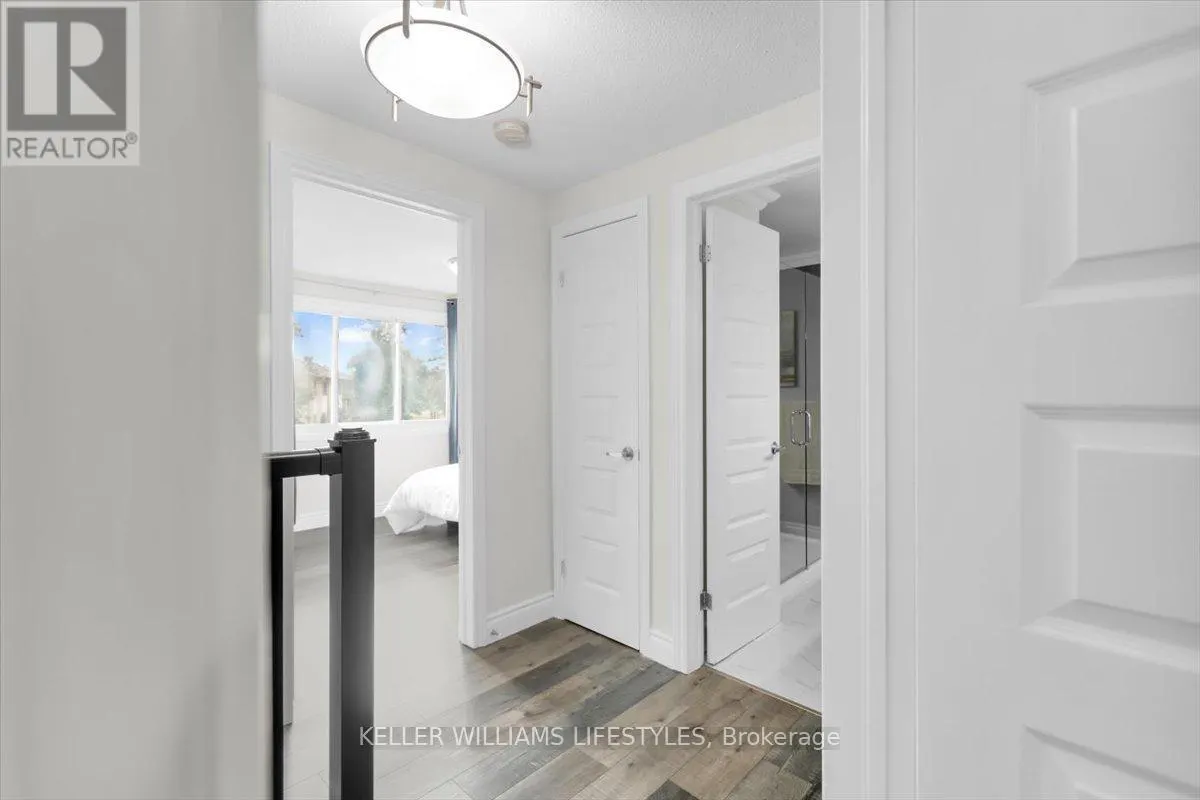 661 LADYBROOK CRESCENT