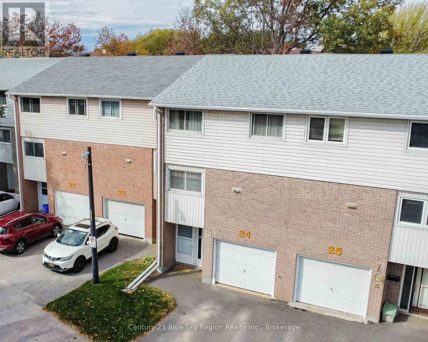 24 - 644 LAKESHORE DRIVE, #24