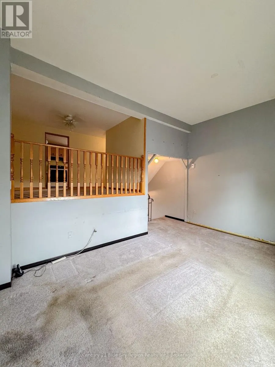 24 - 644 LAKESHORE DRIVE, #24