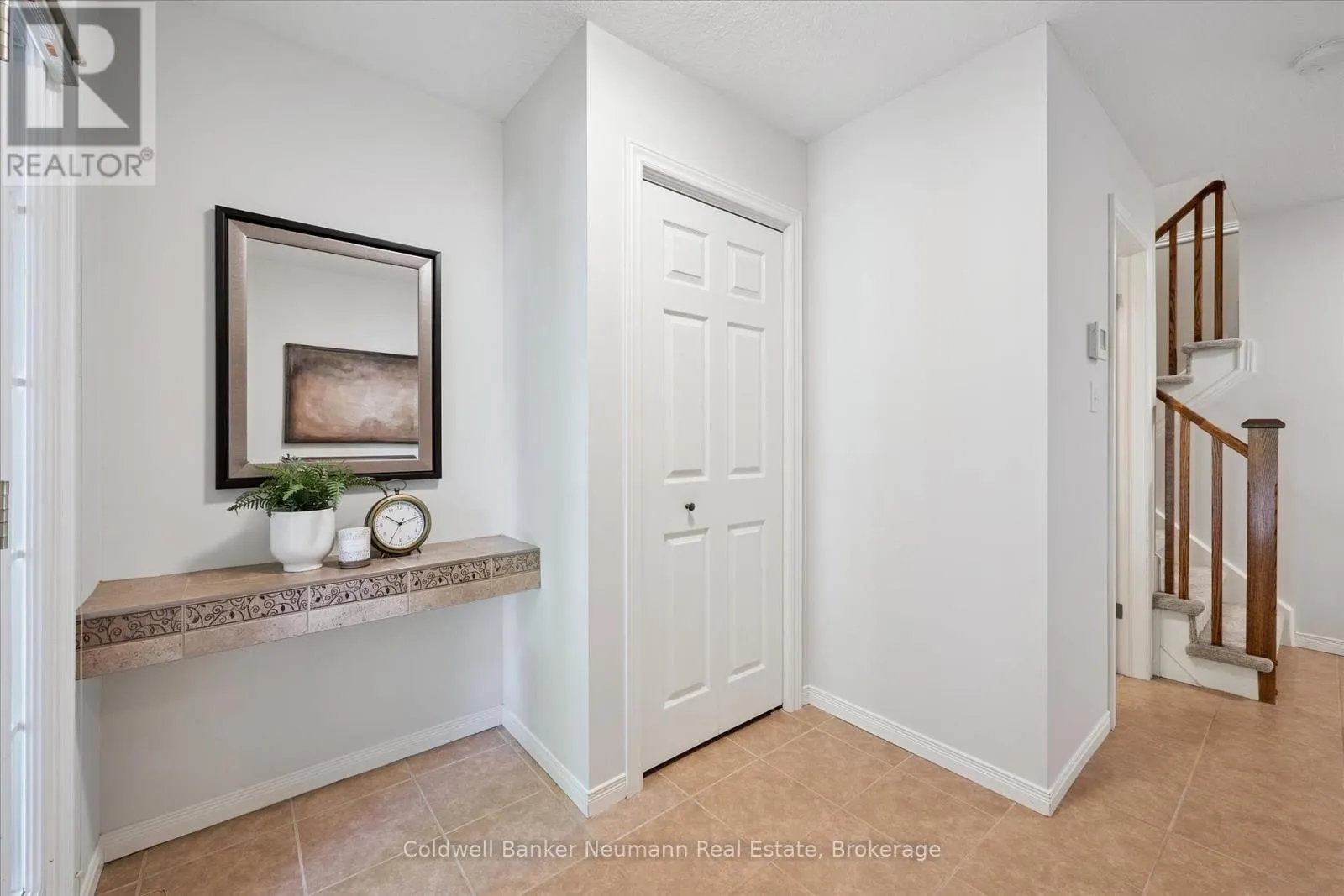 5 - 255 SUMMERFIELD DRIVE, #5