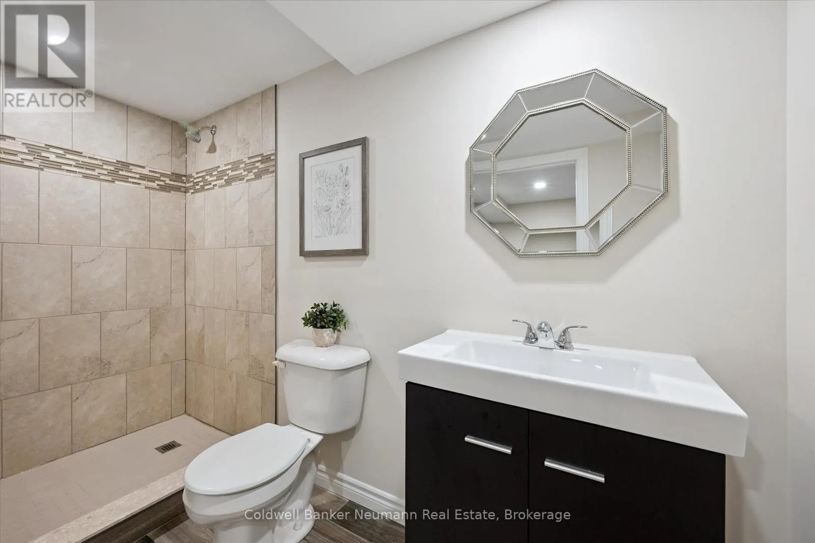 5 - 255 SUMMERFIELD DRIVE, #5