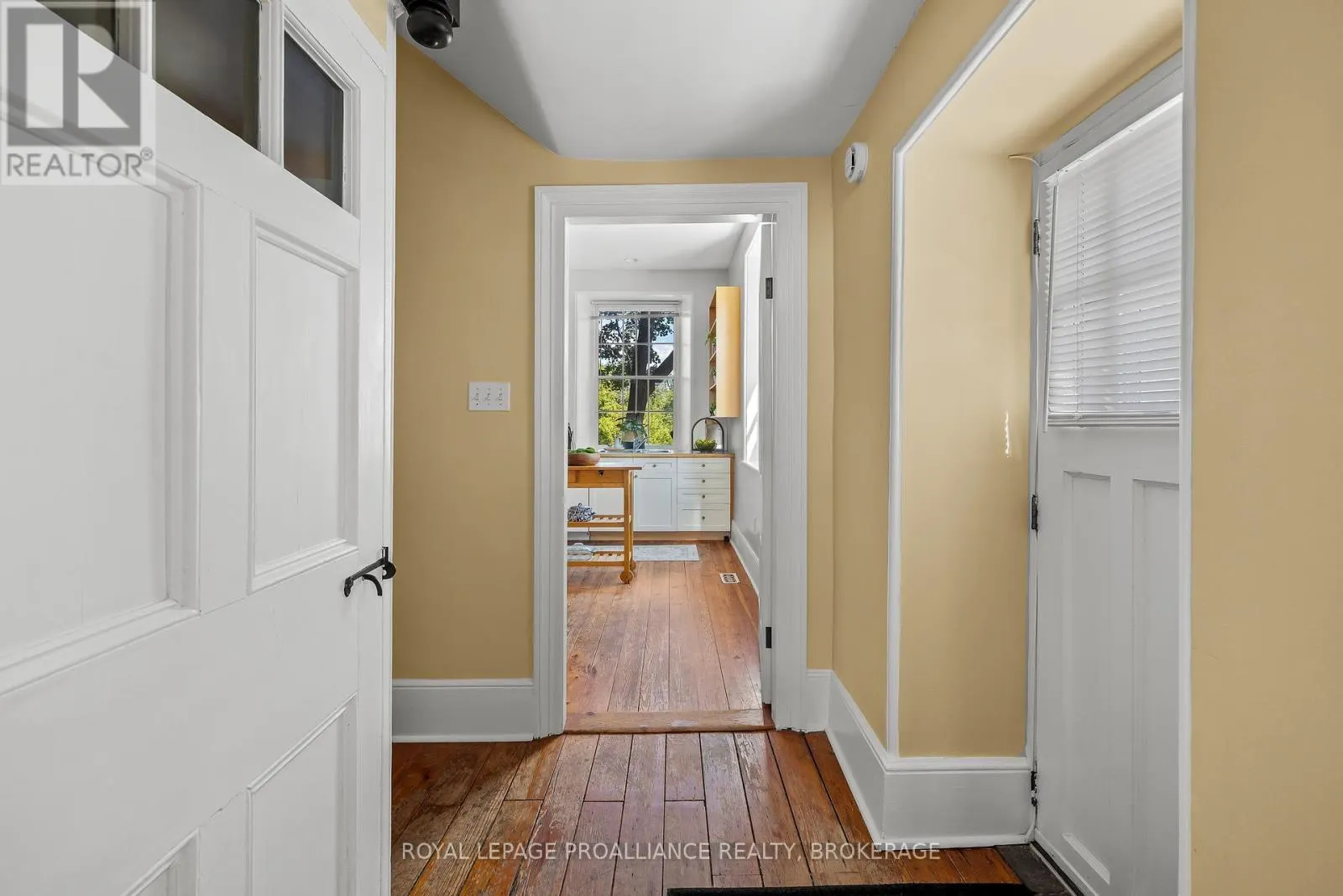 1049 HIGHWAY 2 E