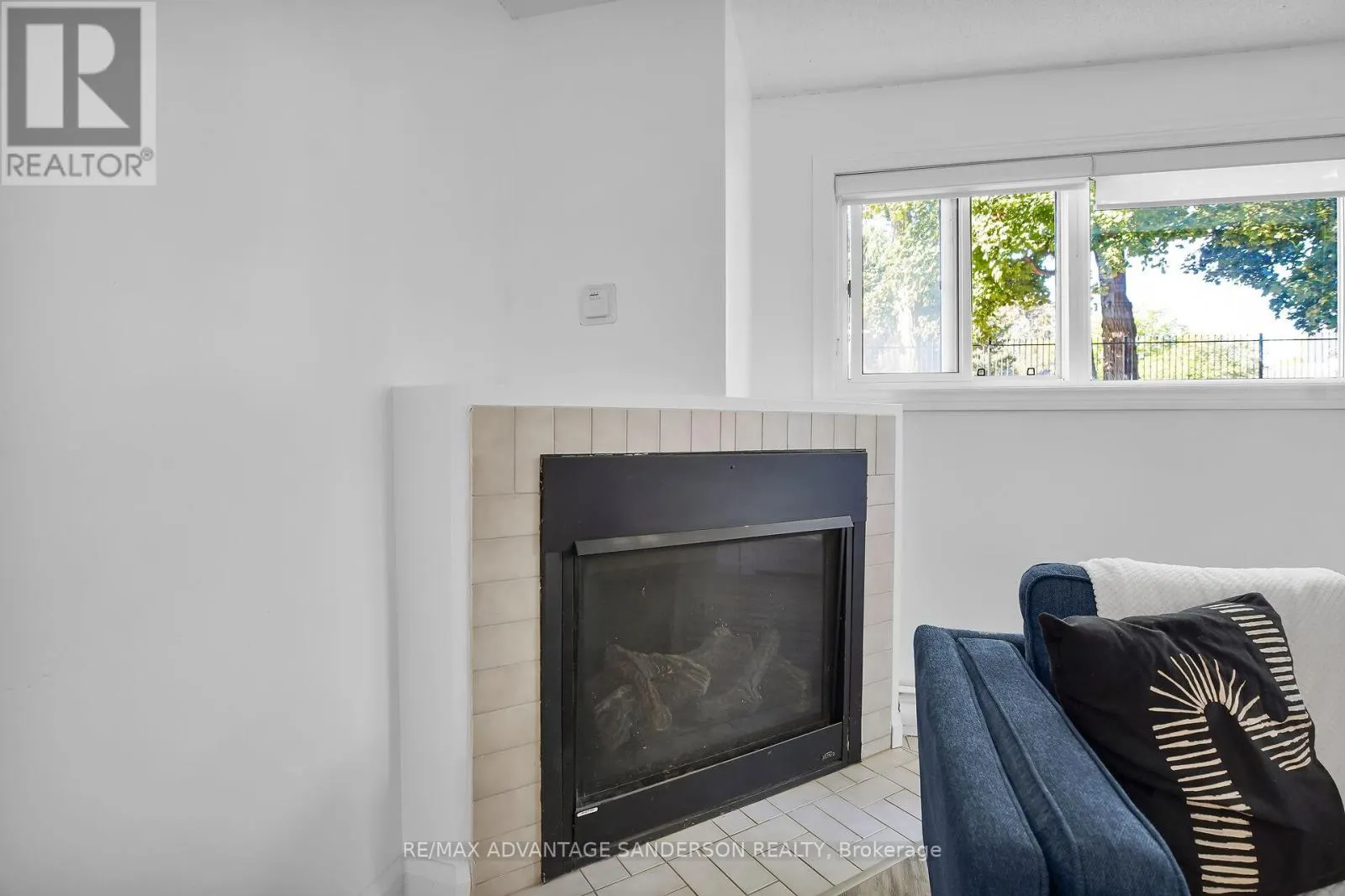118 - 15 JACKSWAY CRESCENT, #118