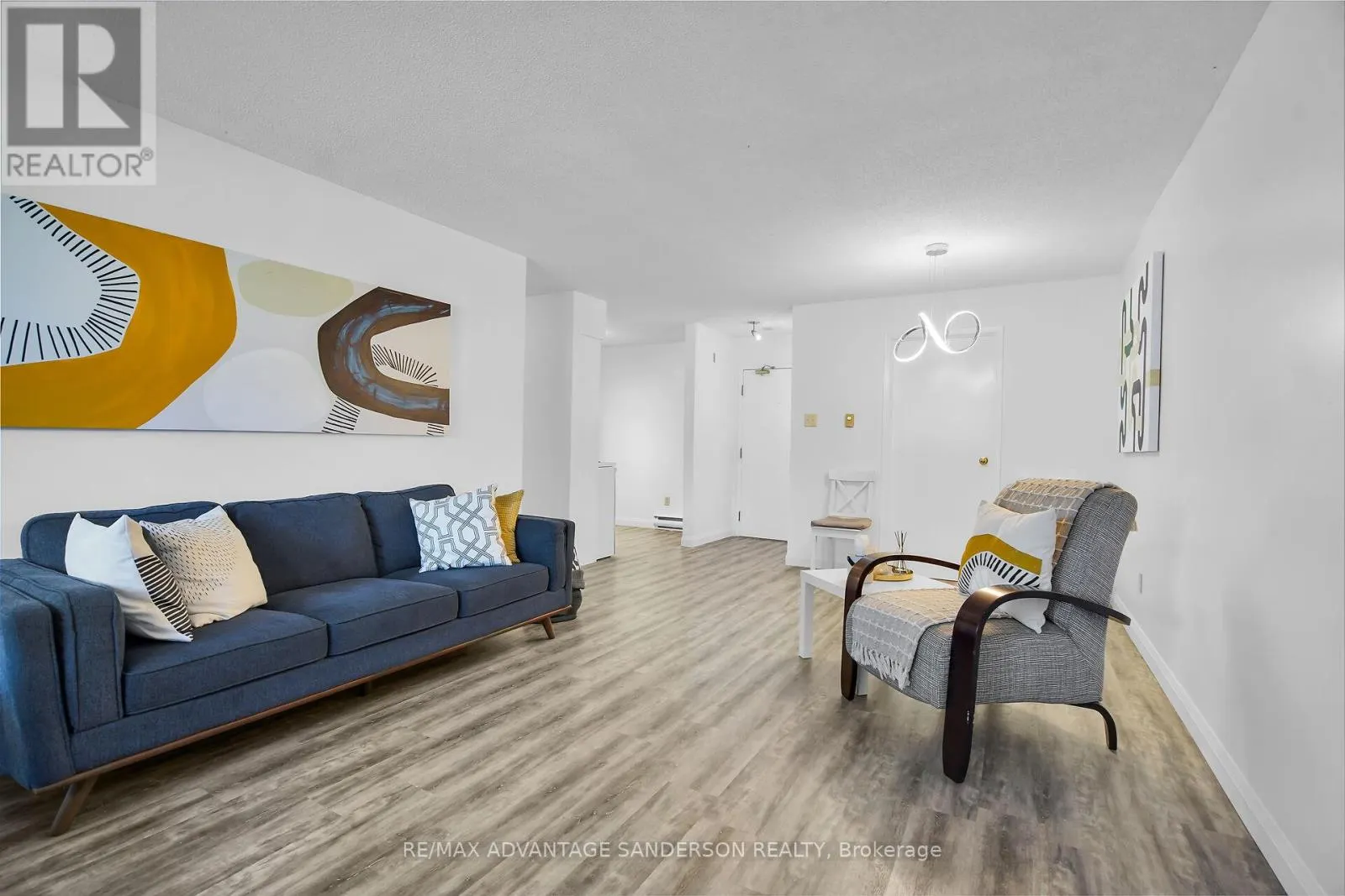 118 - 15 JACKSWAY CRESCENT, #118
