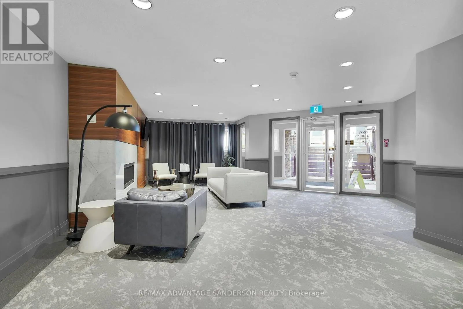 118 - 15 JACKSWAY CRESCENT, #118