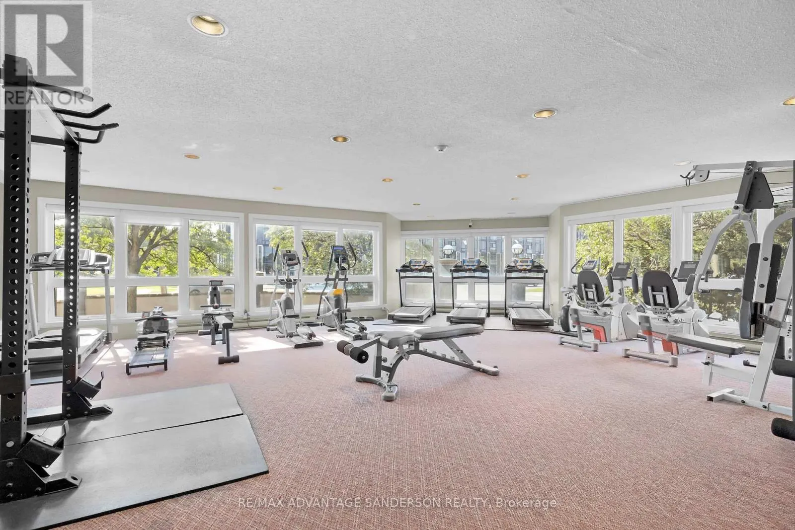 118 - 15 JACKSWAY CRESCENT, #118