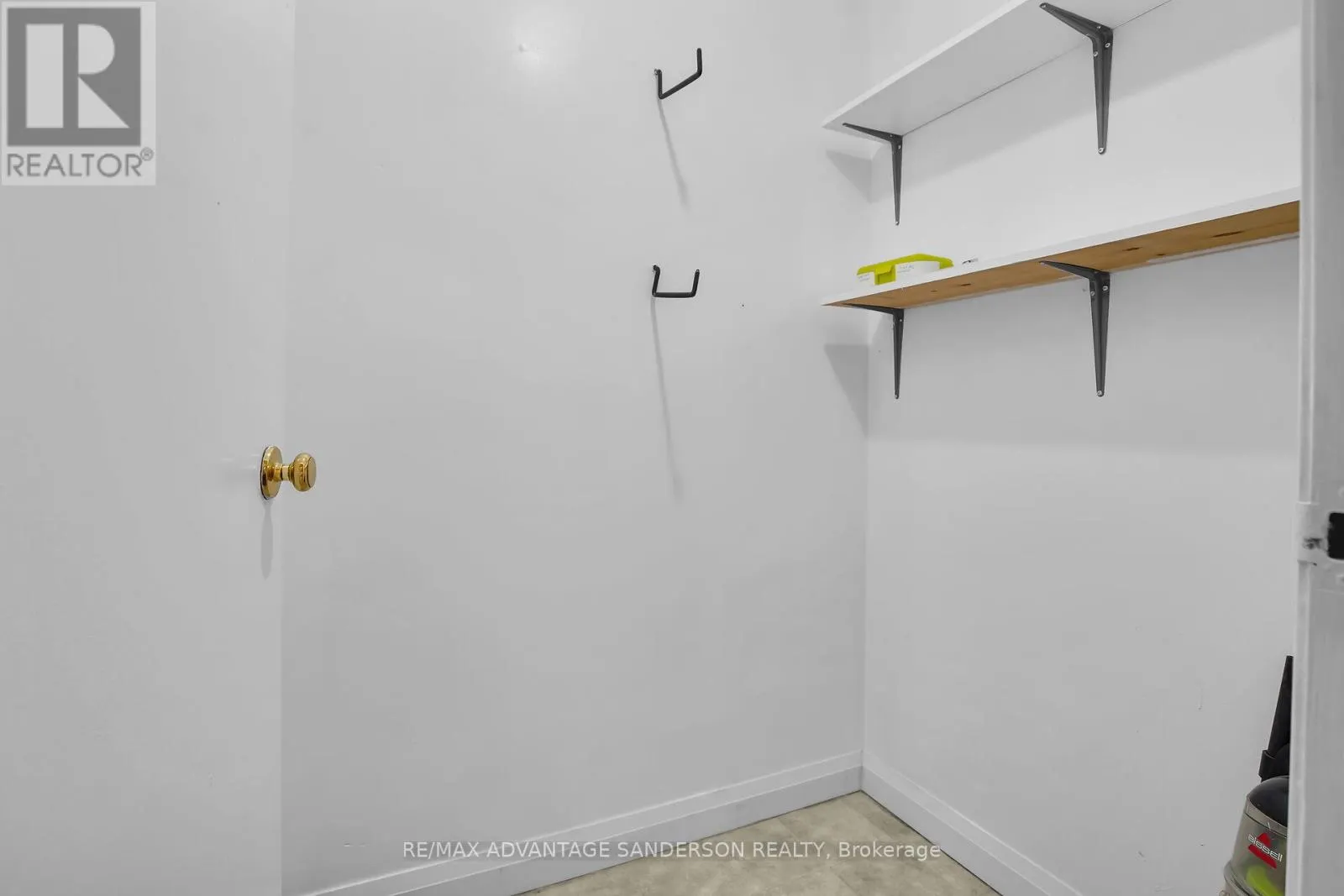 118 - 15 JACKSWAY CRESCENT, #118