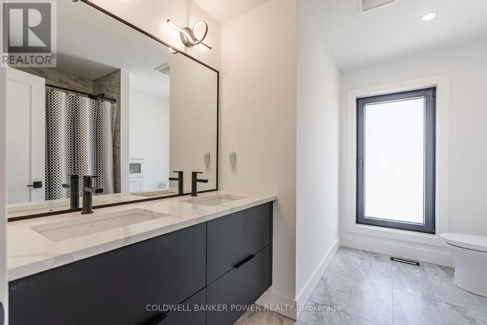 3513 GRAND OAK CROSS