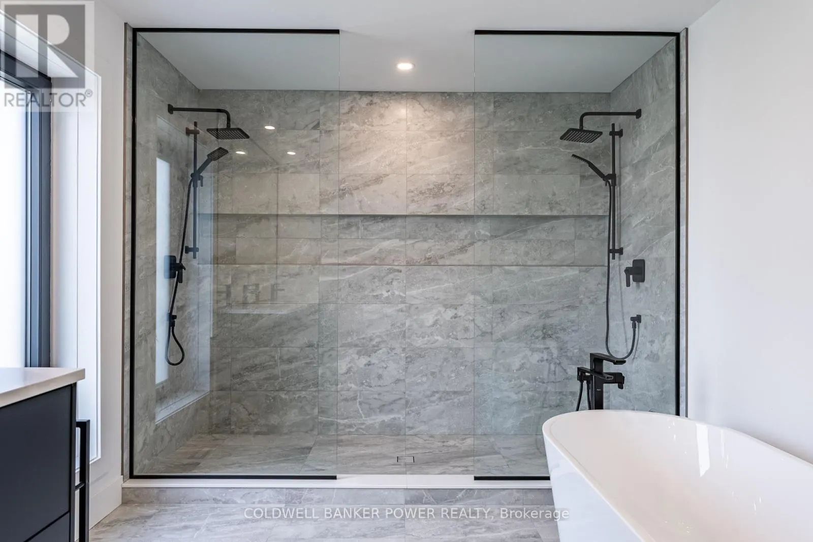 3513 GRAND OAK CROSS