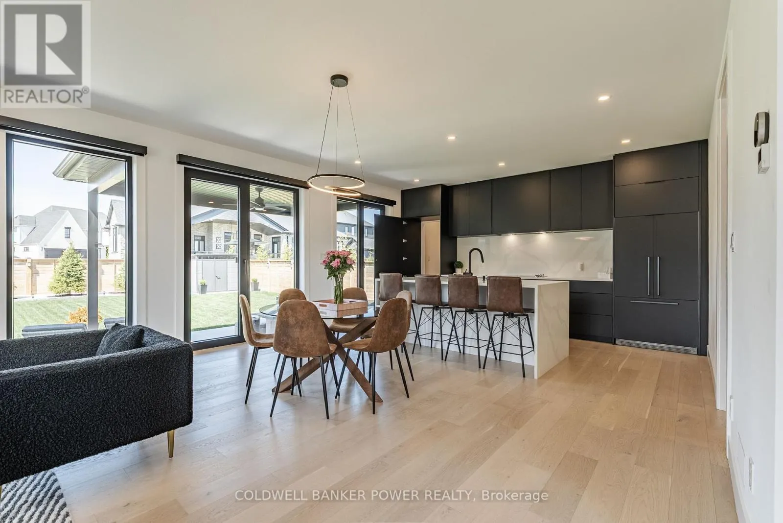 3513 GRAND OAK CROSS