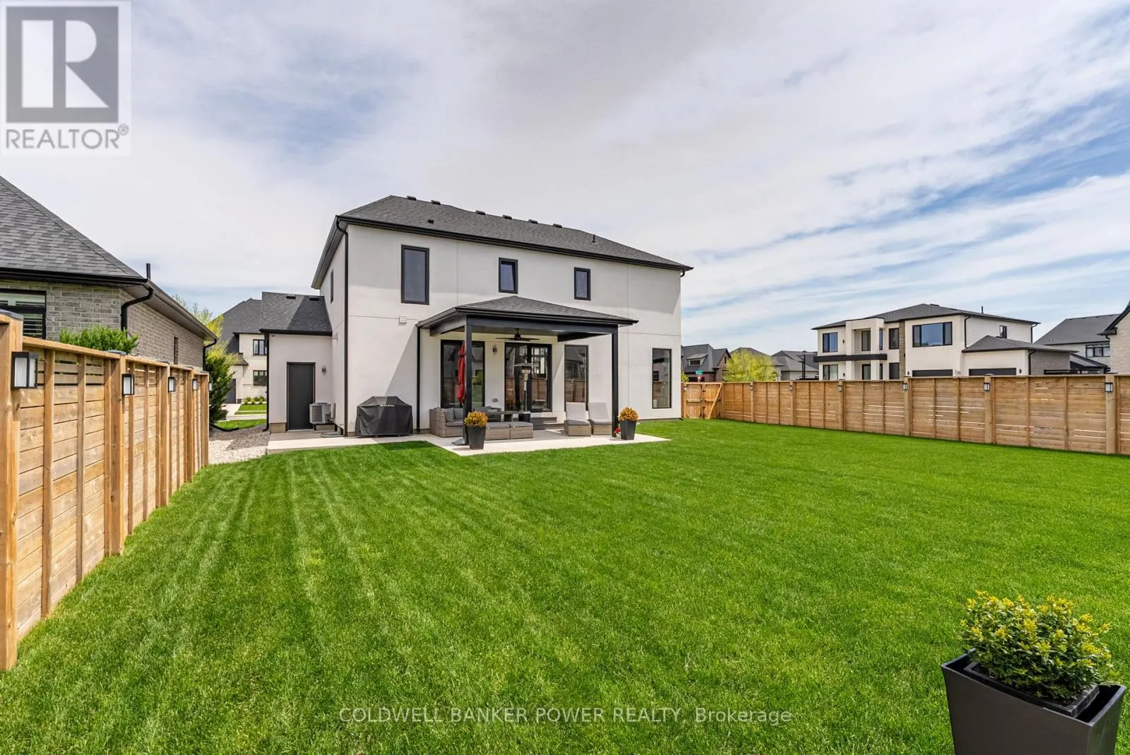 3513 GRAND OAK CROSS