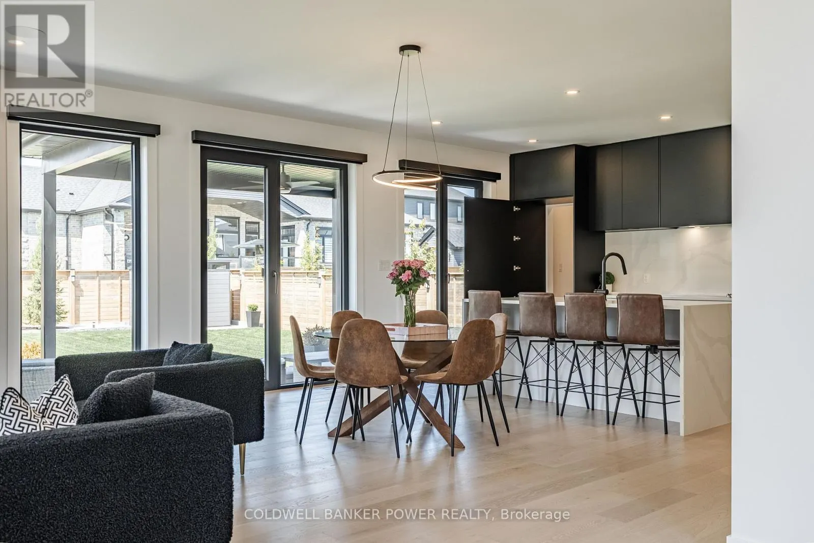 3513 GRAND OAK CROSS