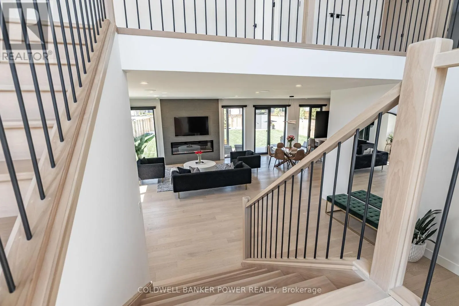 3513 GRAND OAK CROSS