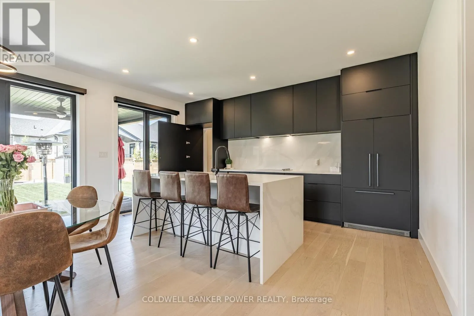 3513 GRAND OAK CROSS
