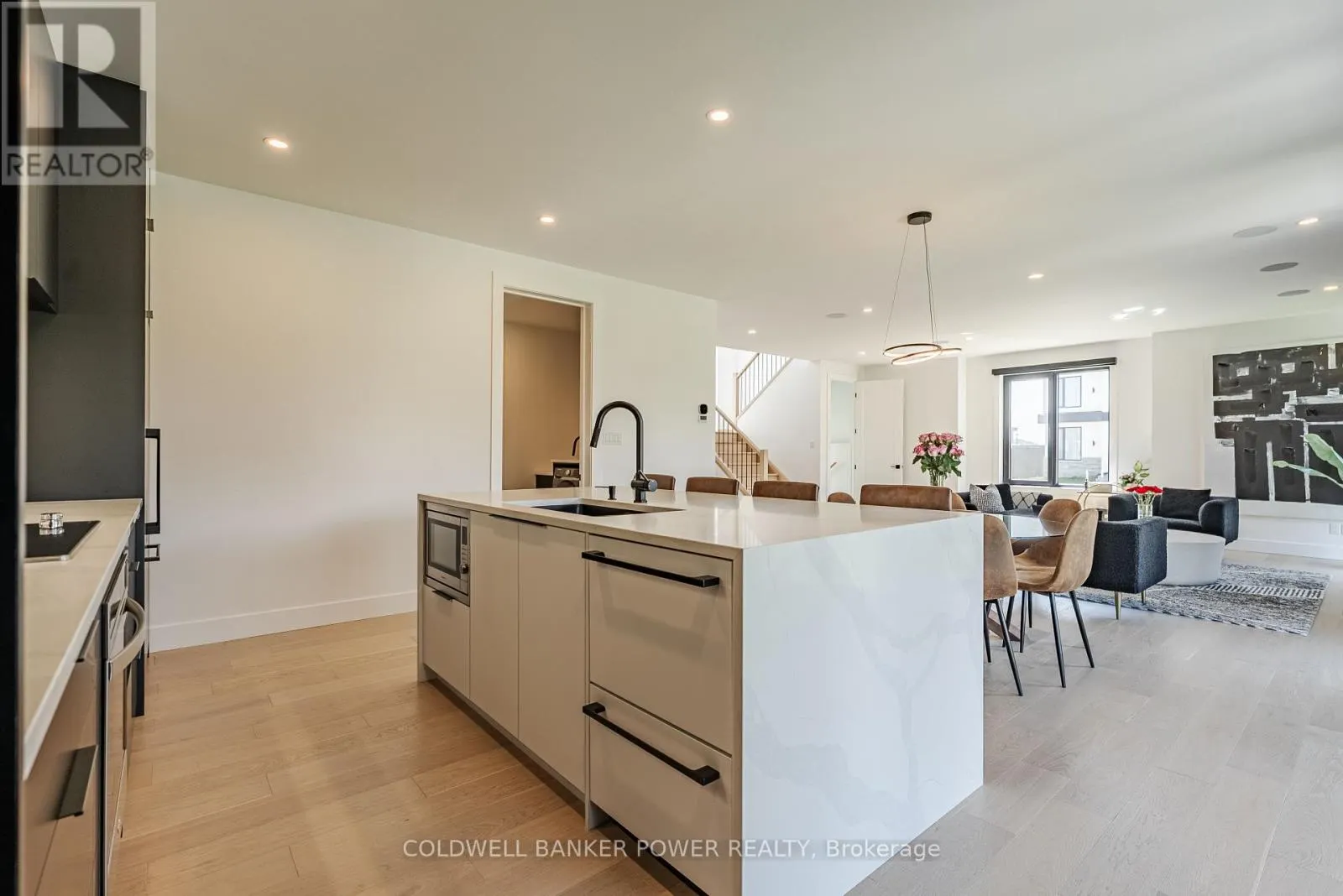 3513 GRAND OAK CROSS