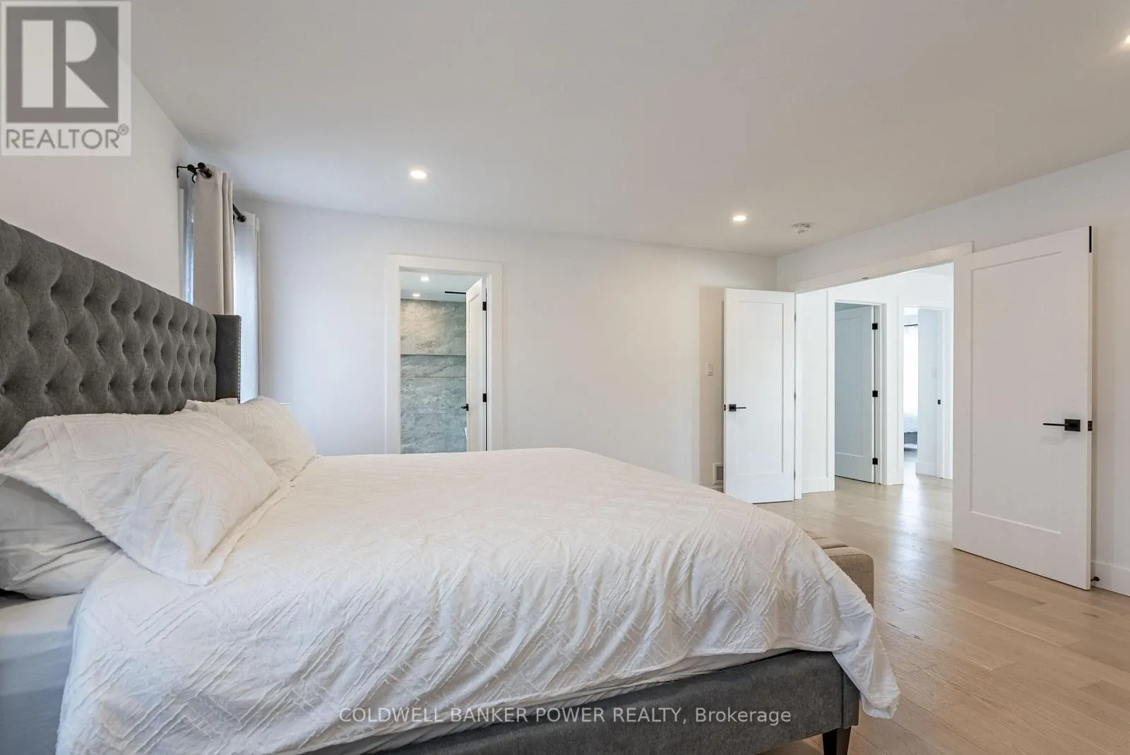 3513 GRAND OAK CROSS