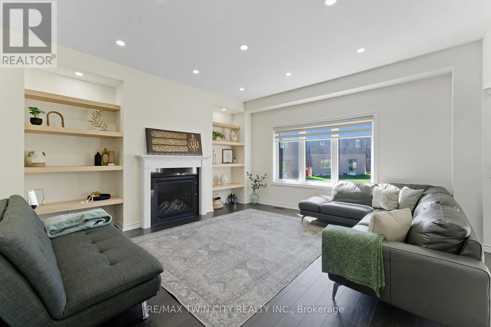 23 WHITTON DRIVE