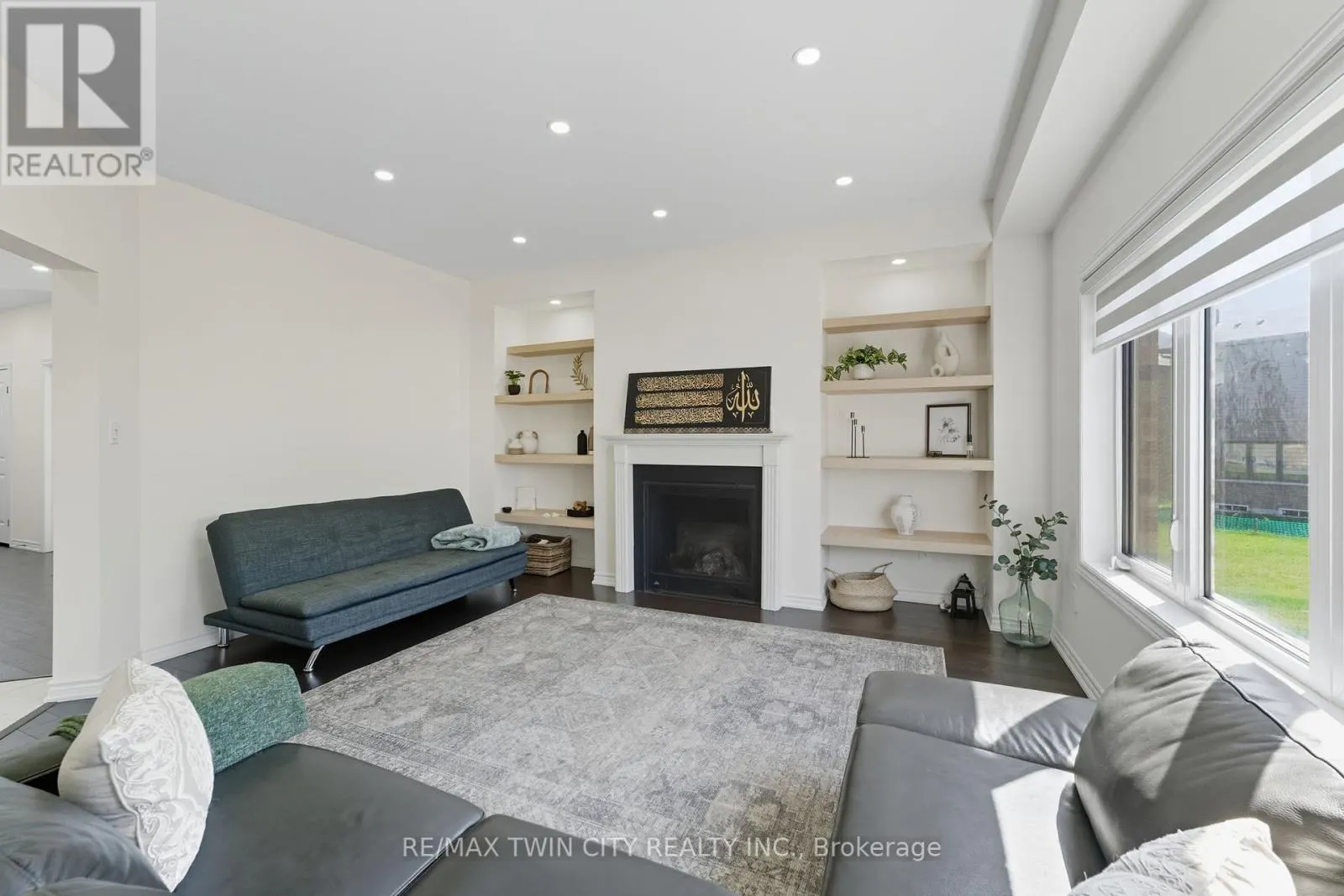 23 WHITTON DRIVE