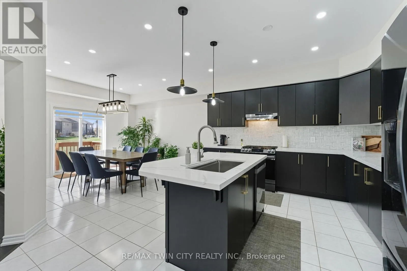 23 WHITTON DRIVE