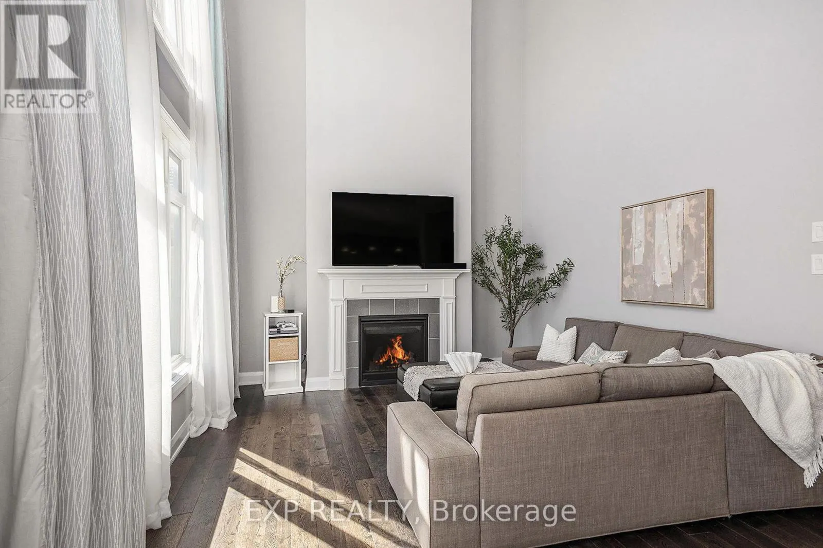 125 STONEMEADOW DRIVE