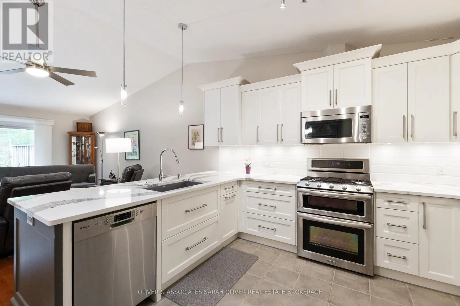 35 - 1241 BEAVERBROOK AVENUE, #35