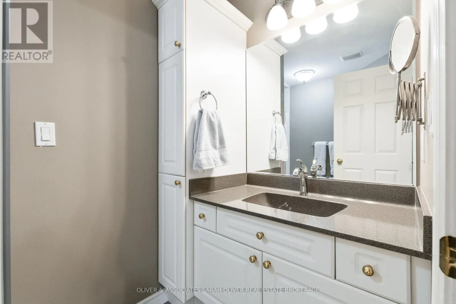 35 - 1241 BEAVERBROOK AVENUE, #35